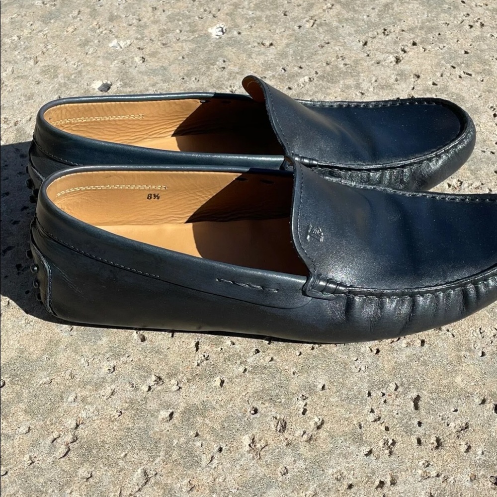 Tod’s City Gommino driving shoes. 8.5 in Black.